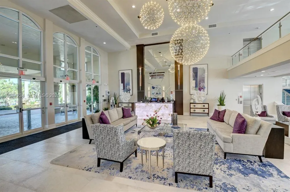 5876 Regal Glen Dr #101 Boynton Beach, FL 33437