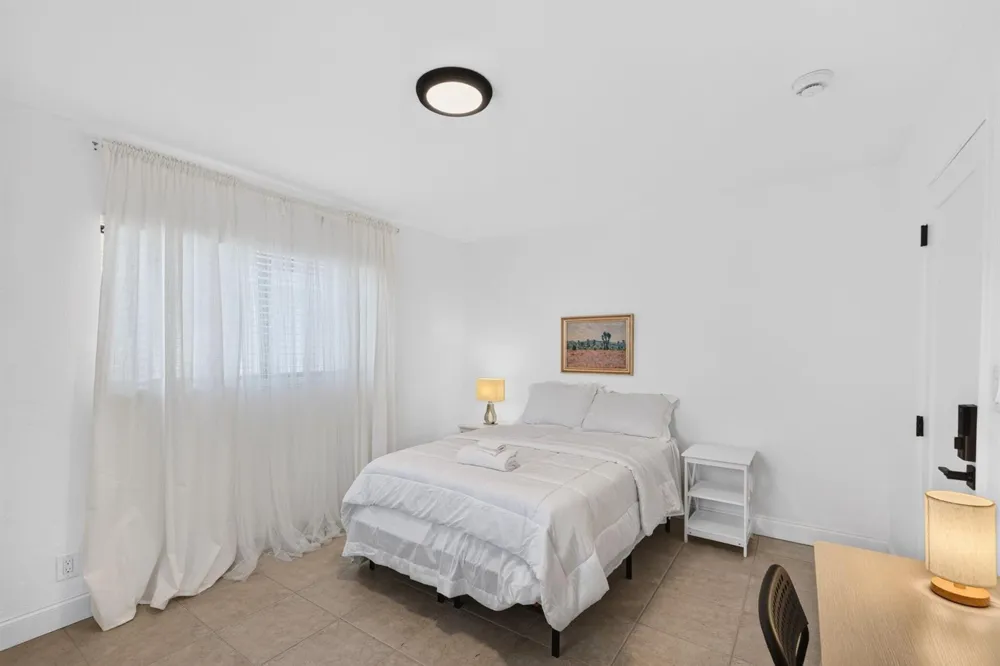 2101 SE 4TH AVENUE Fort Lauderdale, FL 33316