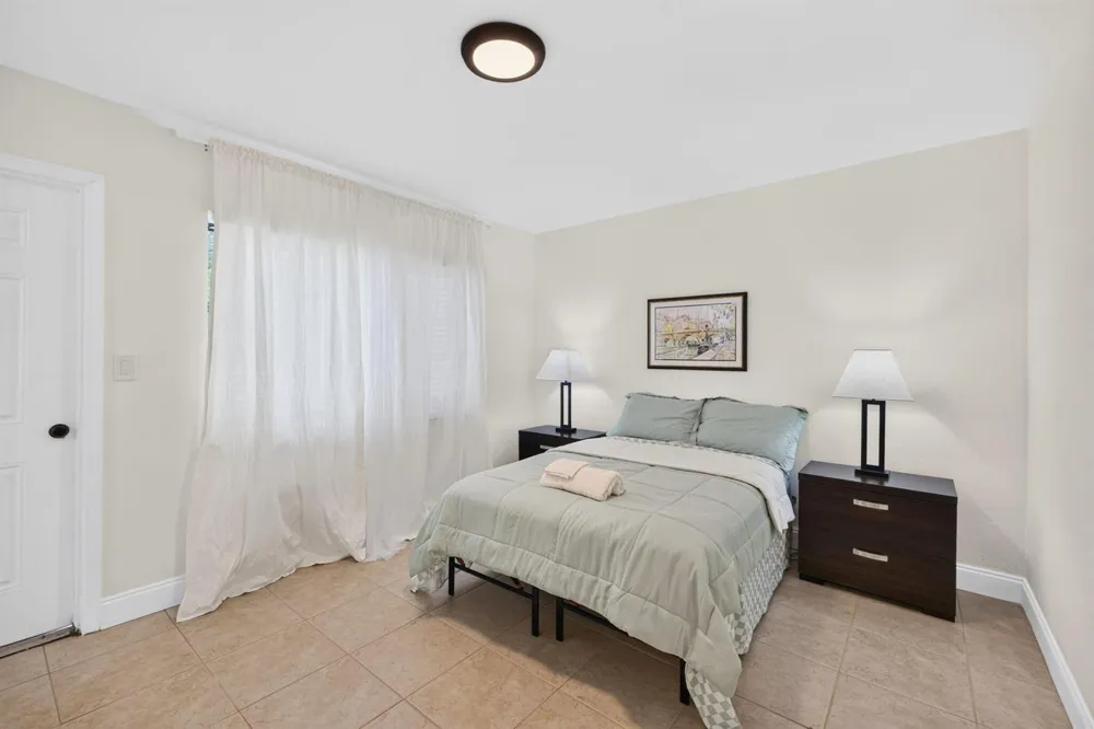 2101 SE 4TH AVENUE Fort Lauderdale, FL 33316