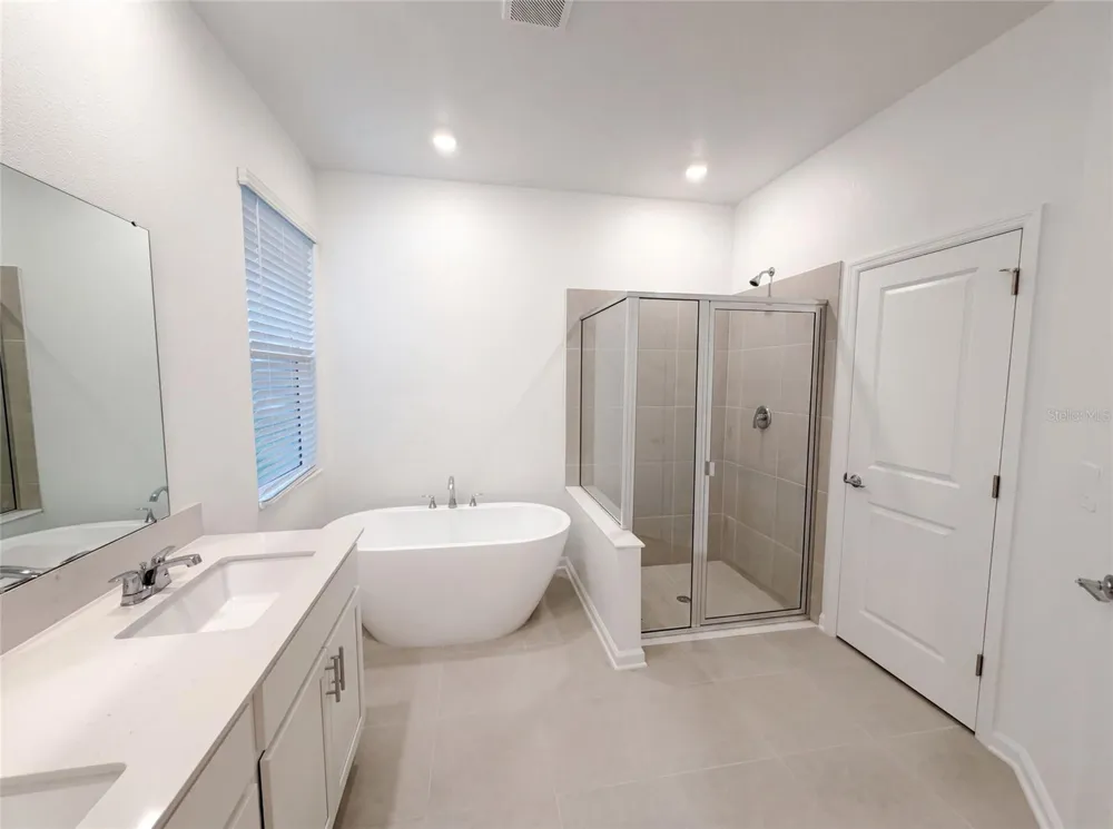 669 TUNDRA LOOP Groveland, FL 34736