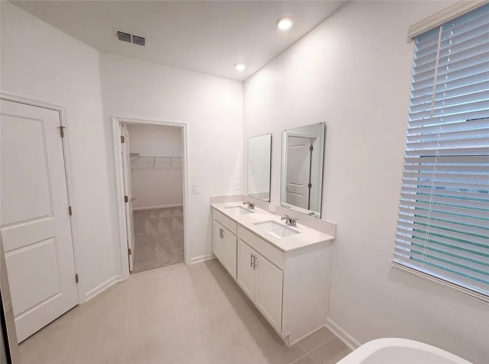 669 TUNDRA LOOP Groveland, FL 34736