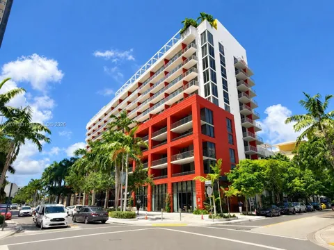 90 NE 32nd St #709