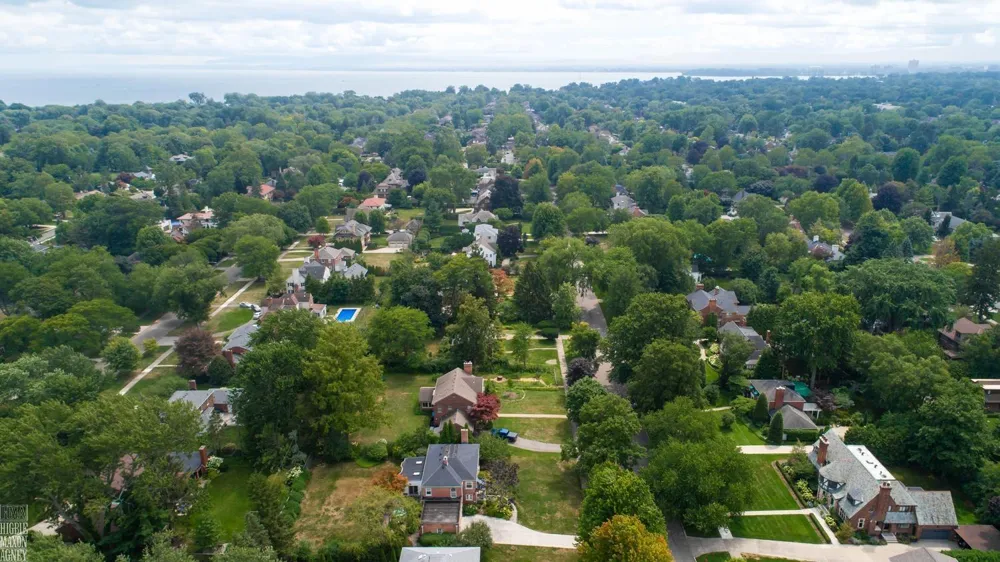 1024 Buckingham Road Grosse Pointe Park City, MI 48230