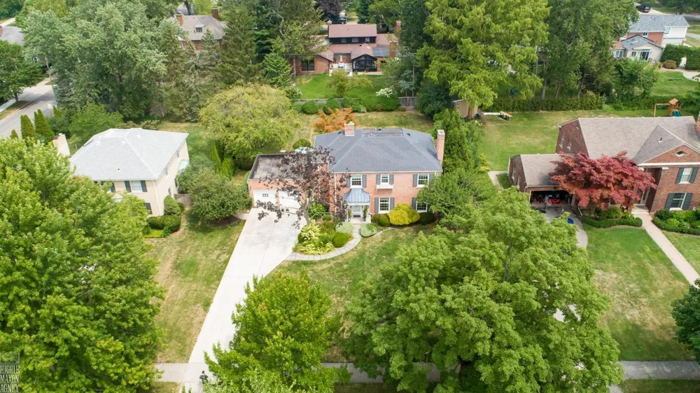 1024 Buckingham Road Grosse Pointe Park City, MI 48230