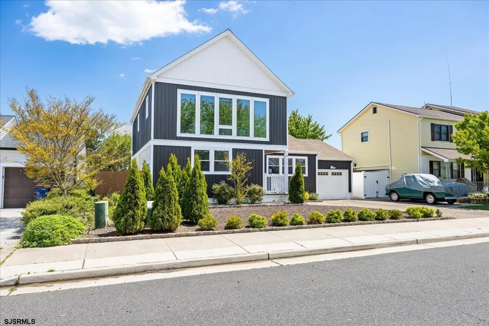 811 N Burghley Ave Ventnor, NJ 08406