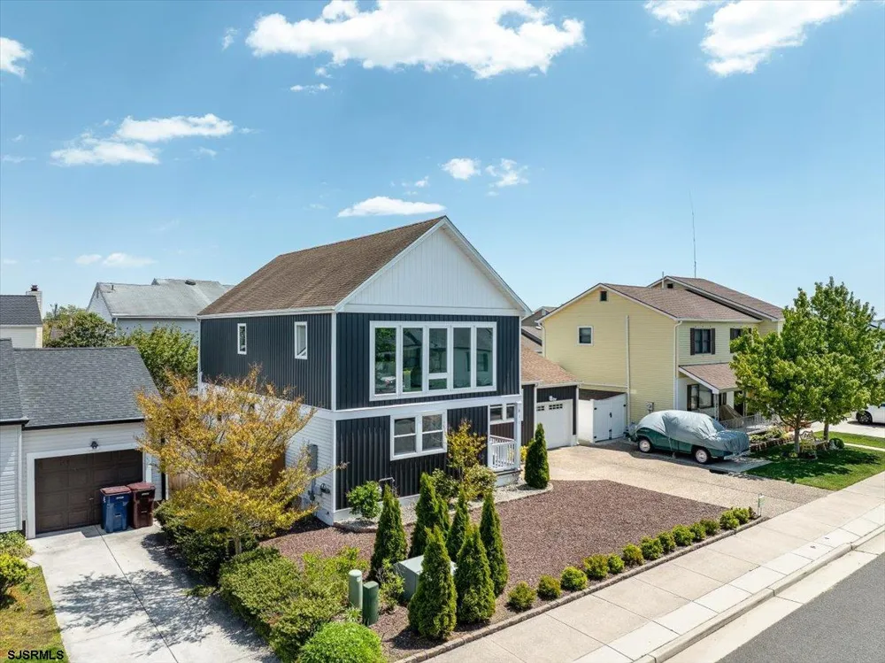 811 N Burghley Ave Ventnor, NJ 08406