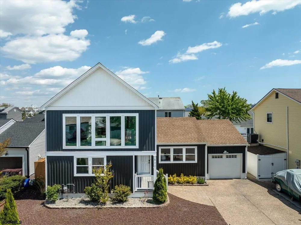 811 N Burghley Ave Ventnor, NJ 08406