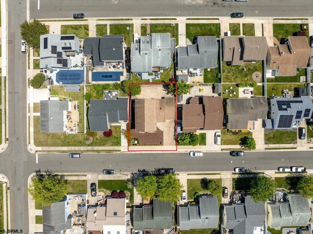 811 N Burghley Ave Ventnor, NJ 08406