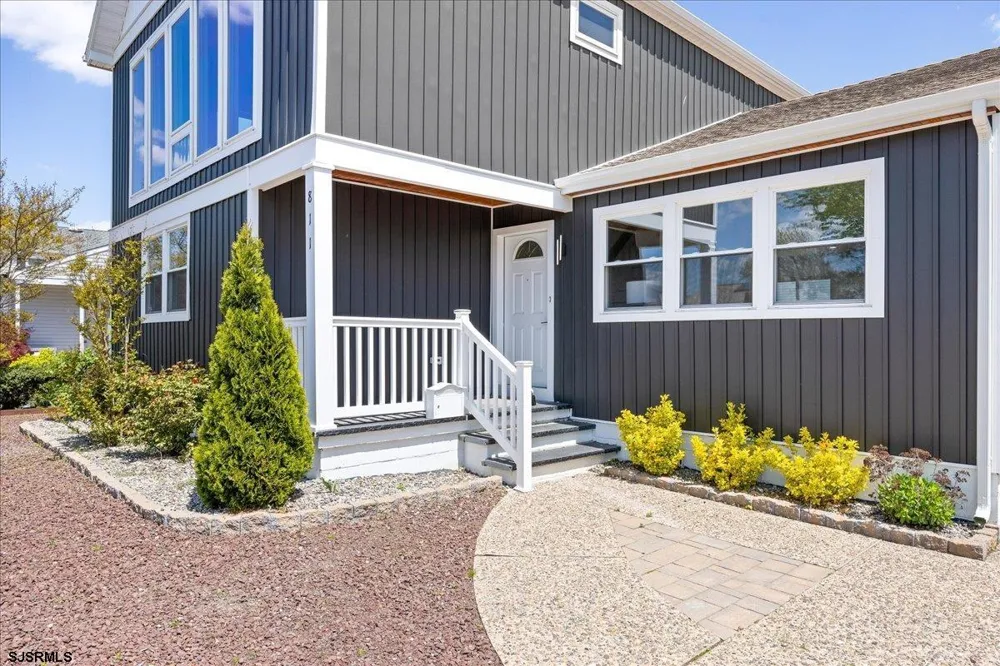 811 N Burghley Ave Ventnor, NJ 08406
