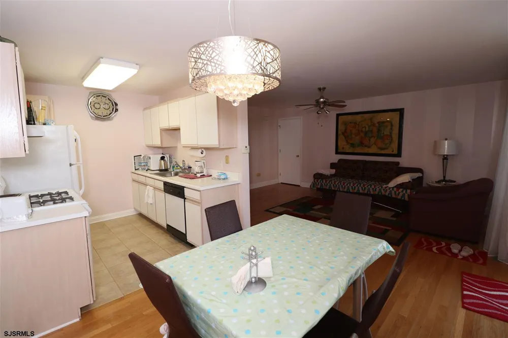 200 N Decatur Ave - Winter rental Margate, NJ 08402
