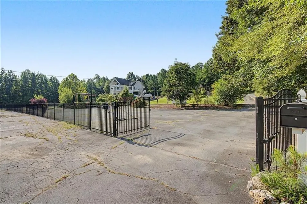 250 Crowe Springs Road NW Cartersville, GA 30121