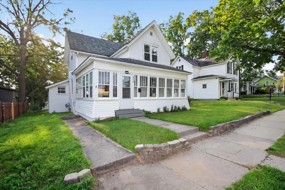 408 S Higbee Street Reed City City, MI 49677