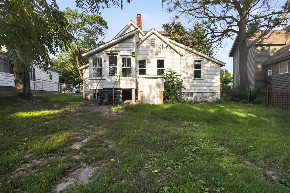 408 S Higbee Street Reed City City, MI 49677