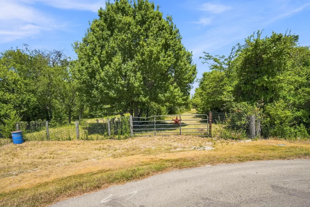1808 Sunlit Court Midlothian, TX 76065