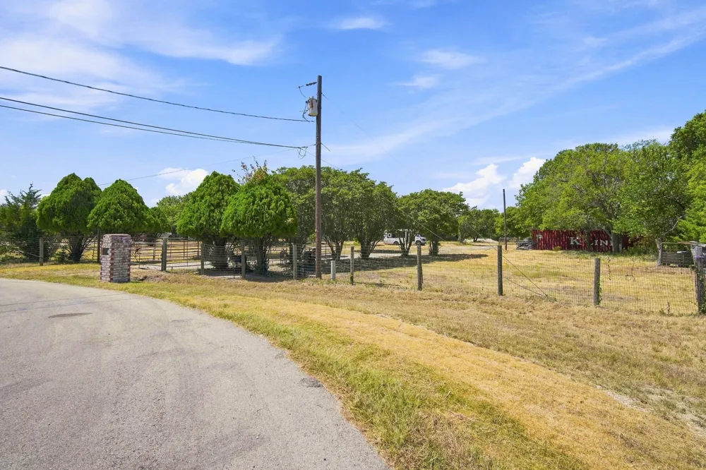 1808 Sunlit Court Midlothian, TX 76065
