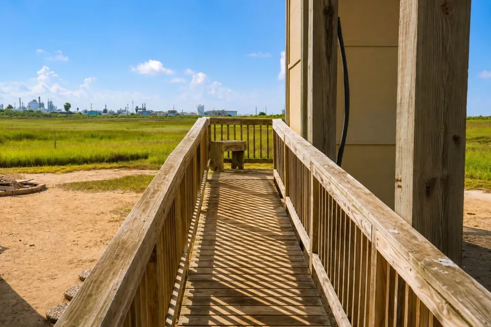 1110 Militia Dr Surfside Beach, TX 77541