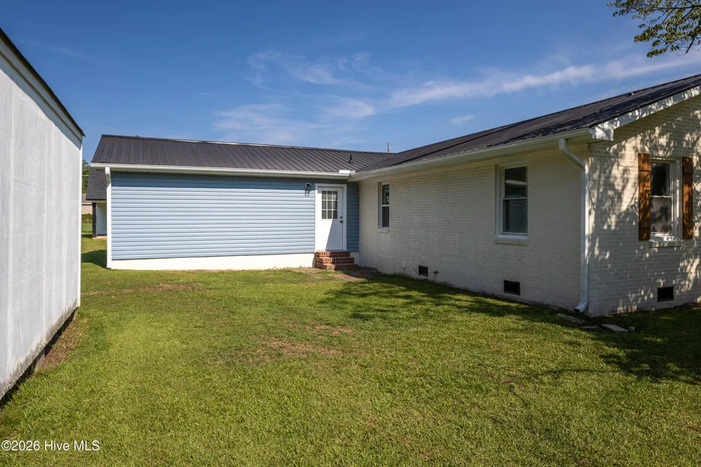 105 Harmon Street Clinton, NC 28328