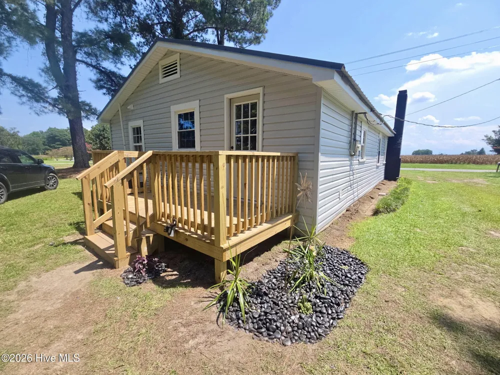 1106 S Dobson Chapel Road S Magnolia, NC 28453