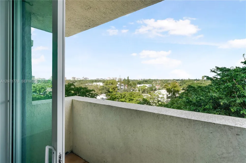 3000 CORAL WAY #511 Miami, FL 33145