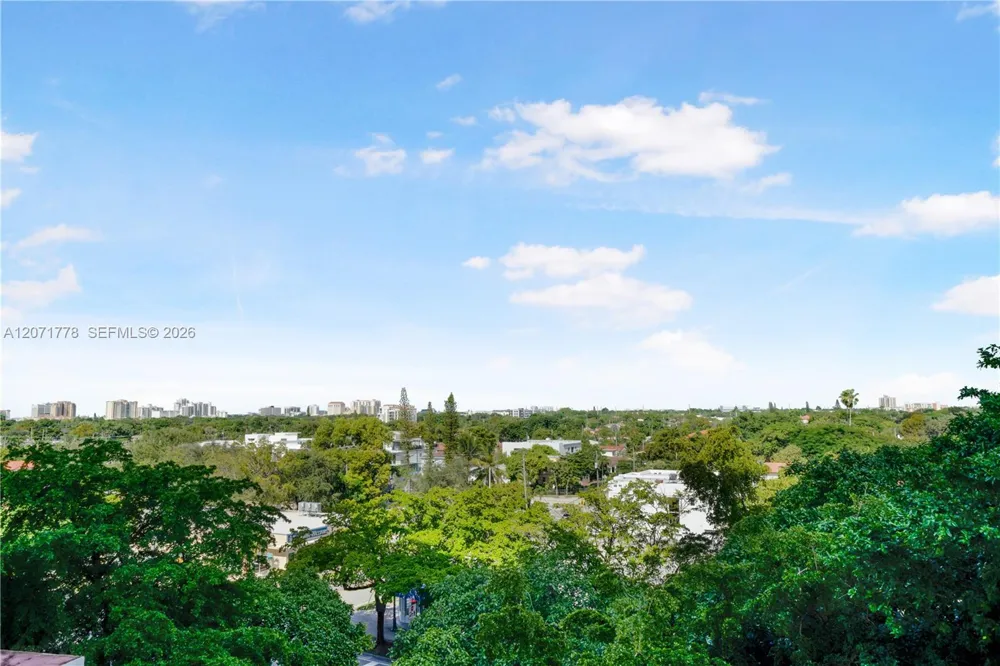 3000 CORAL WAY #511 Miami, FL 33145
