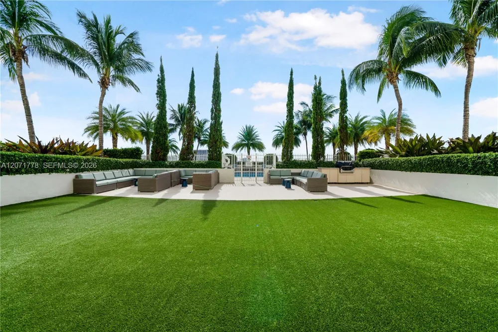 3000 CORAL WAY #511 Miami, FL 33145