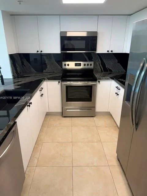 3000 CORAL WAY #511 Miami, FL 33145