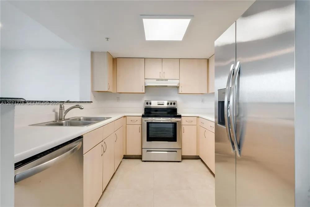 3000 CORAL WAY #511 Miami, FL 33145