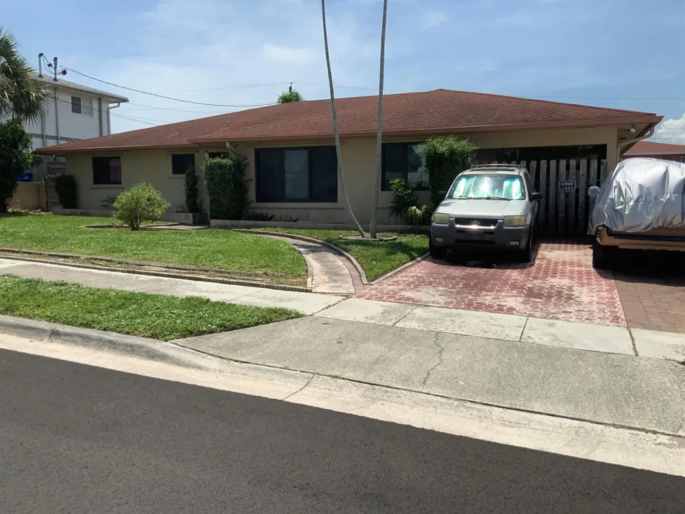 941 W 7th Street Riviera Beach, FL 33404