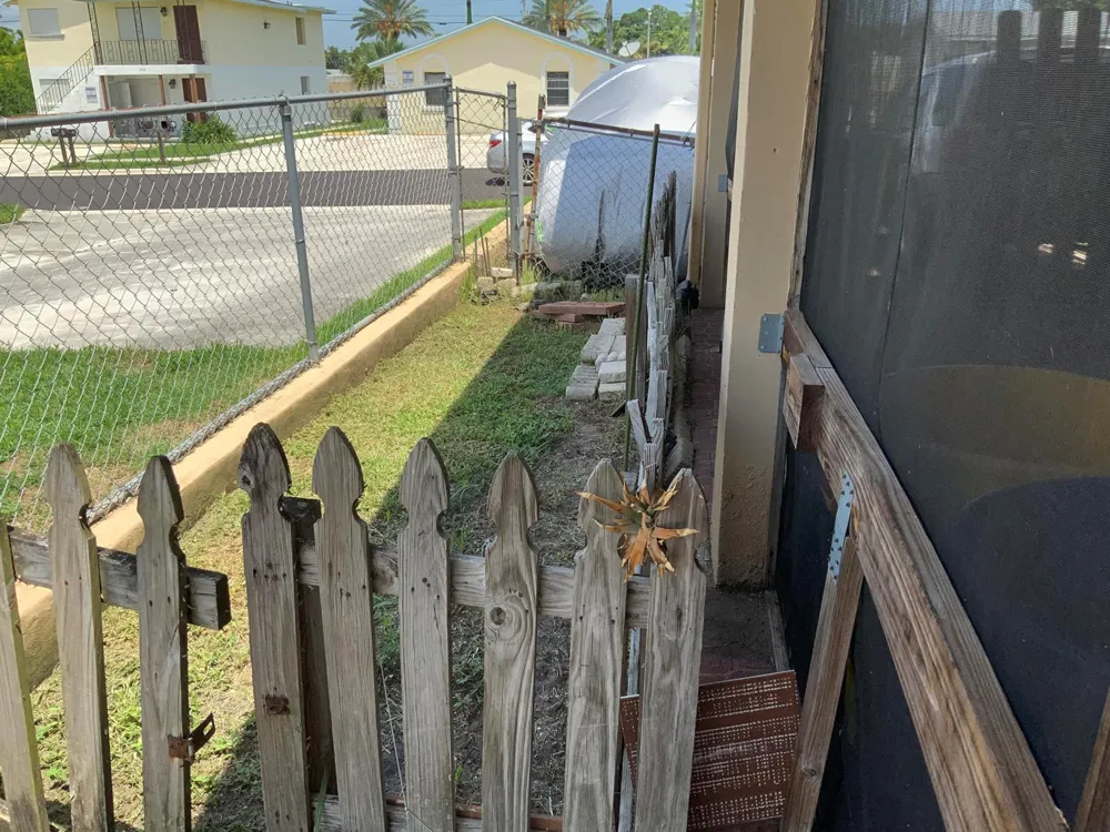 941 W 7th Street Riviera Beach, FL 33404