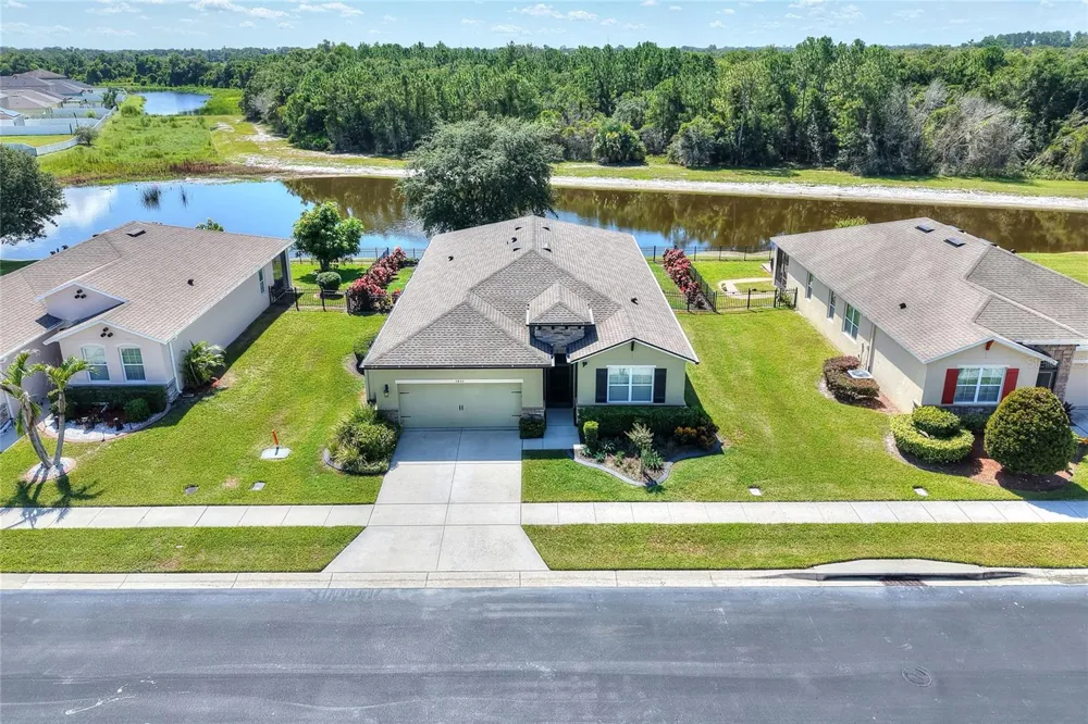 5852 MARSH LANDING DRIVE Winter Haven, FL 33881