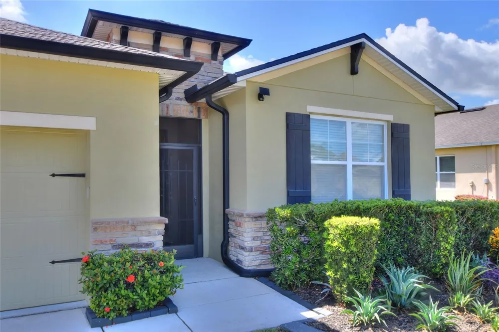 5852 MARSH LANDING DRIVE Winter Haven, FL 33881