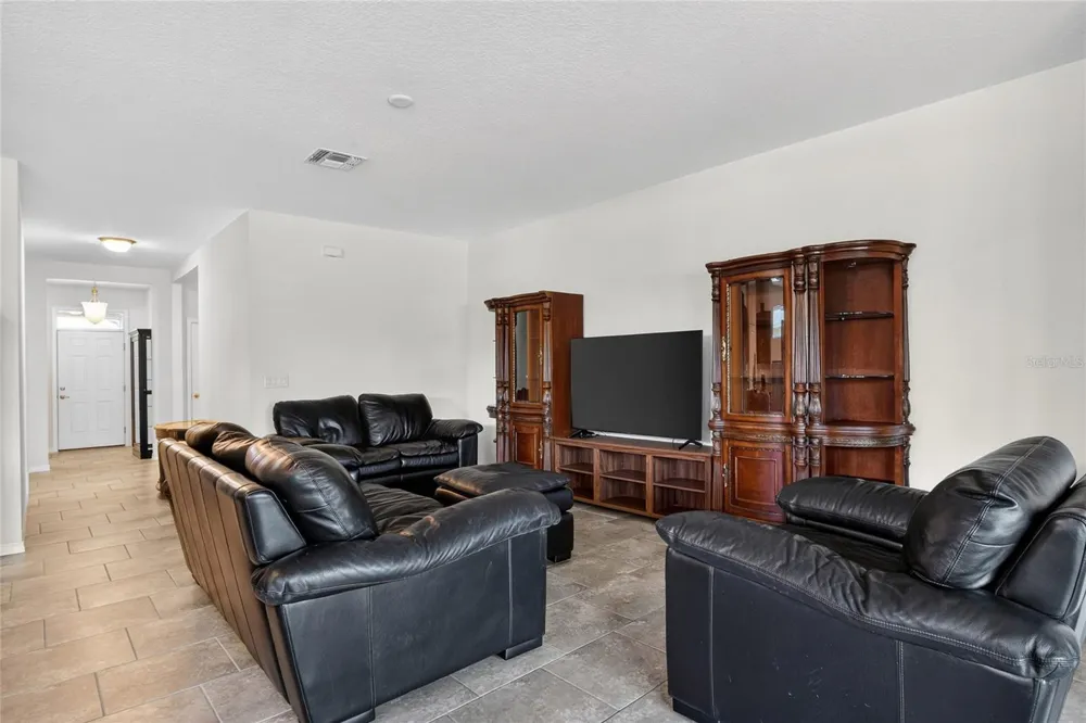 5852 MARSH LANDING DRIVE Winter Haven, FL 33881