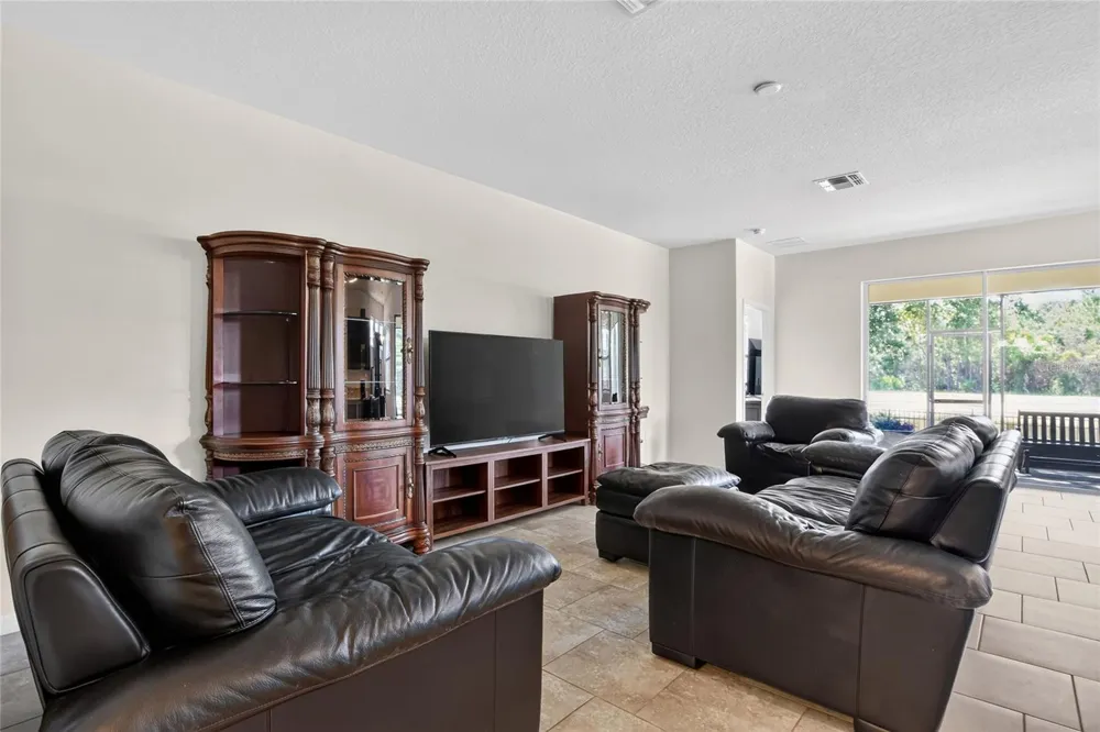 5852 MARSH LANDING DRIVE Winter Haven, FL 33881