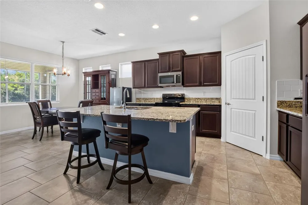 5852 MARSH LANDING DRIVE Winter Haven, FL 33881