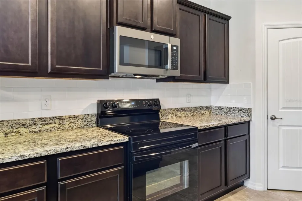 5852 MARSH LANDING DRIVE Winter Haven, FL 33881