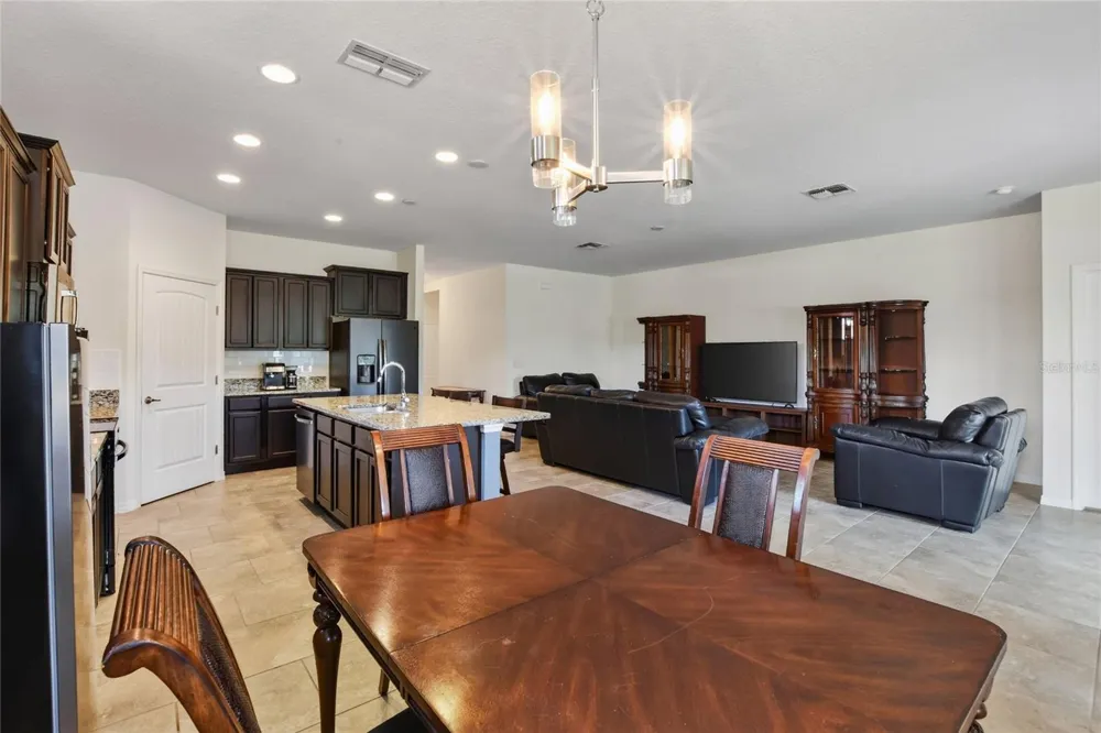 5852 MARSH LANDING DRIVE Winter Haven, FL 33881