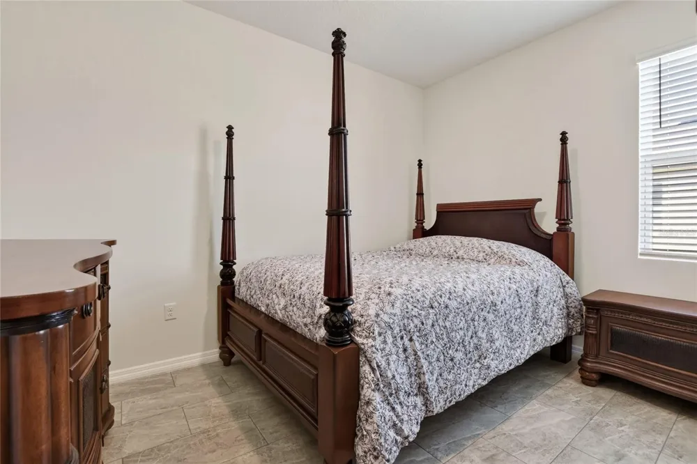 5852 MARSH LANDING DRIVE Winter Haven, FL 33881