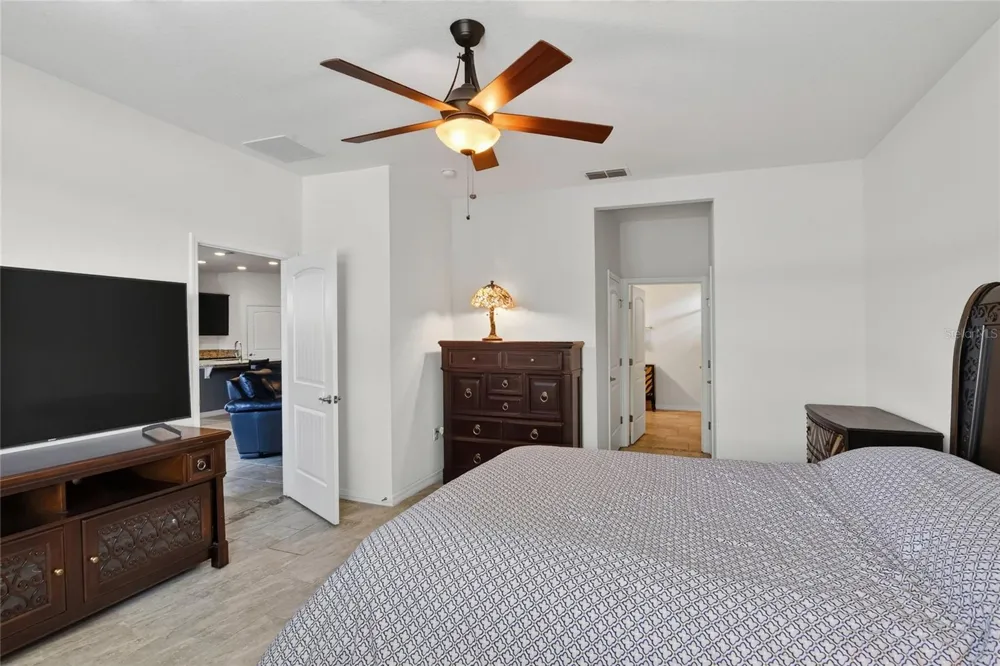 5852 MARSH LANDING DRIVE Winter Haven, FL 33881