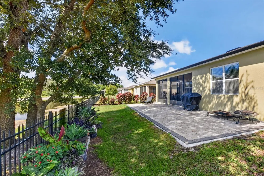 5852 MARSH LANDING DRIVE Winter Haven, FL 33881