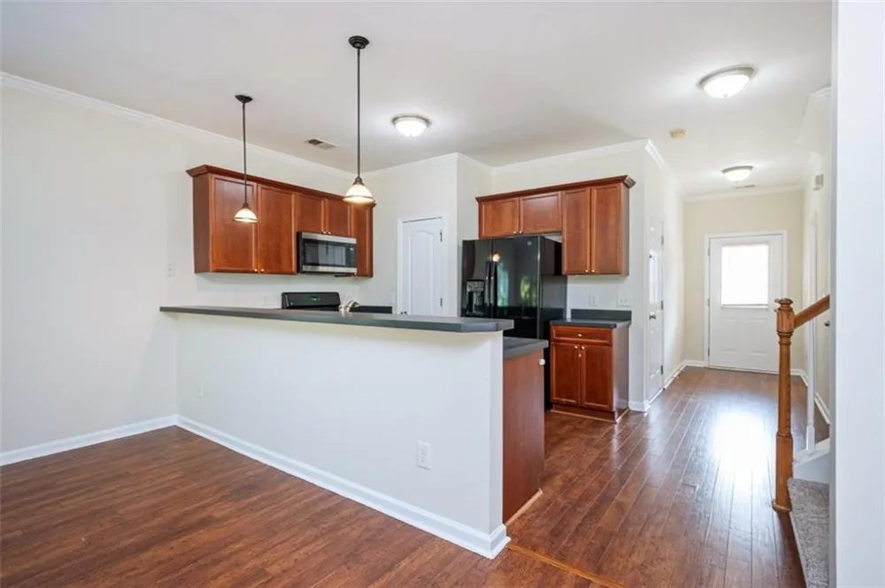 100 Red Barn Lane Acworth, GA 30102