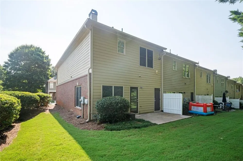 100 Red Barn Lane Acworth, GA 30102