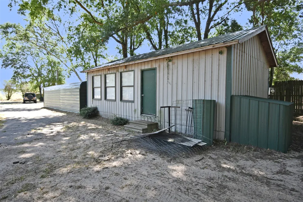 111 E Oak Street Yantis, TX 75497