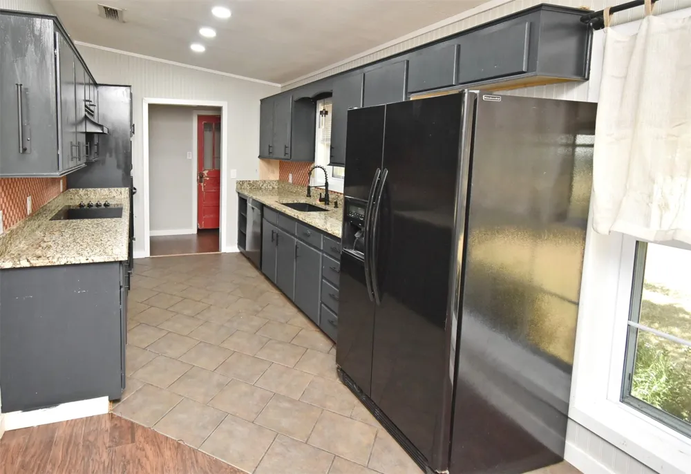 111 E Oak Street Yantis, TX 75497