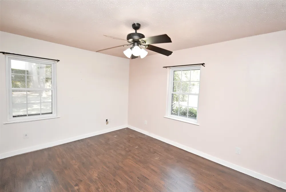 111 E Oak Street Yantis, TX 75497