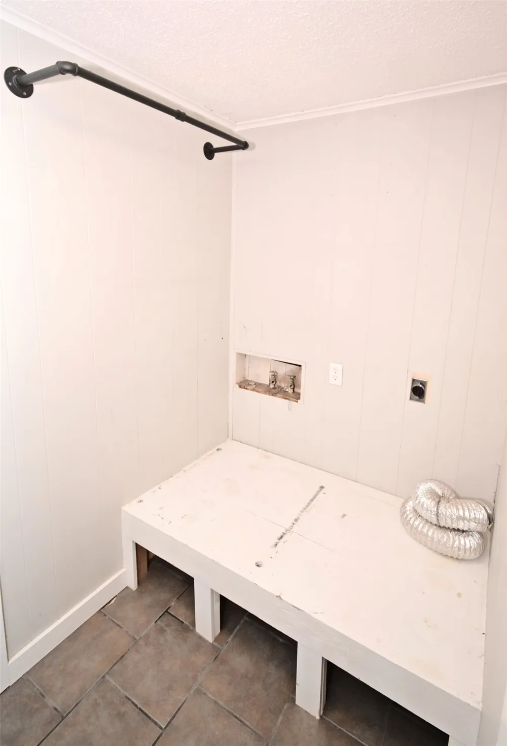 111 E Oak Street Yantis, TX 75497