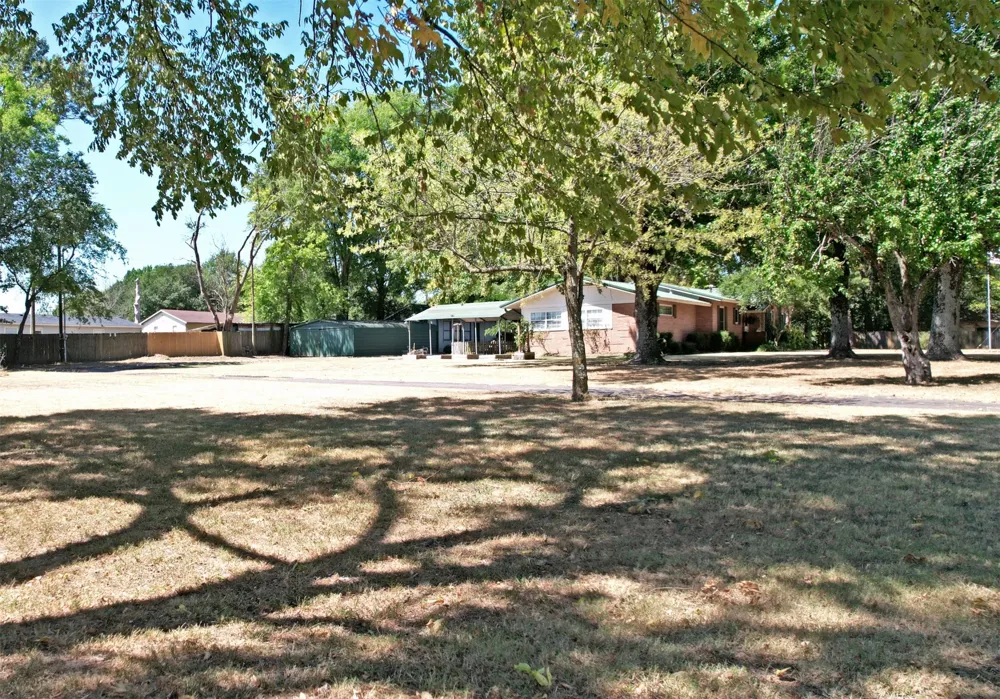 111 E Oak Street Yantis, TX 75497