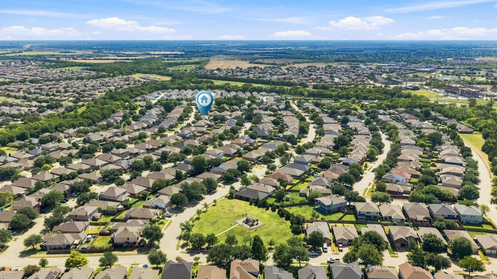319 Sugarberry Lane Fate, TX 75087