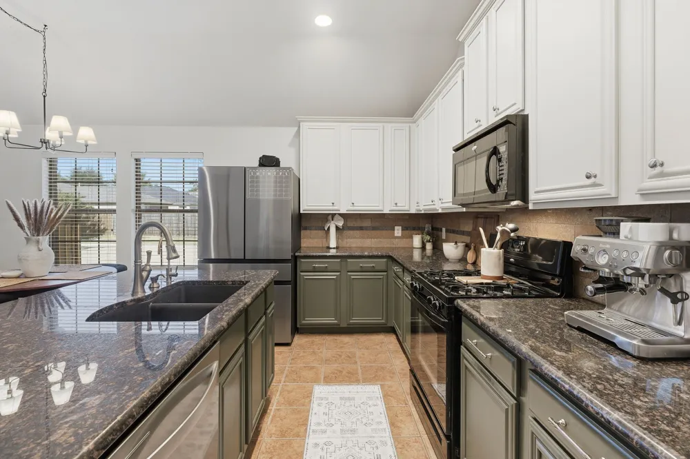 319 Sugarberry Lane Fate, TX 75087