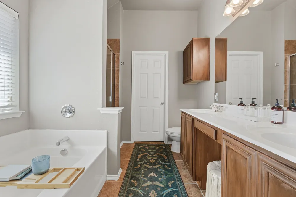 319 Sugarberry Lane Fate, TX 75087
