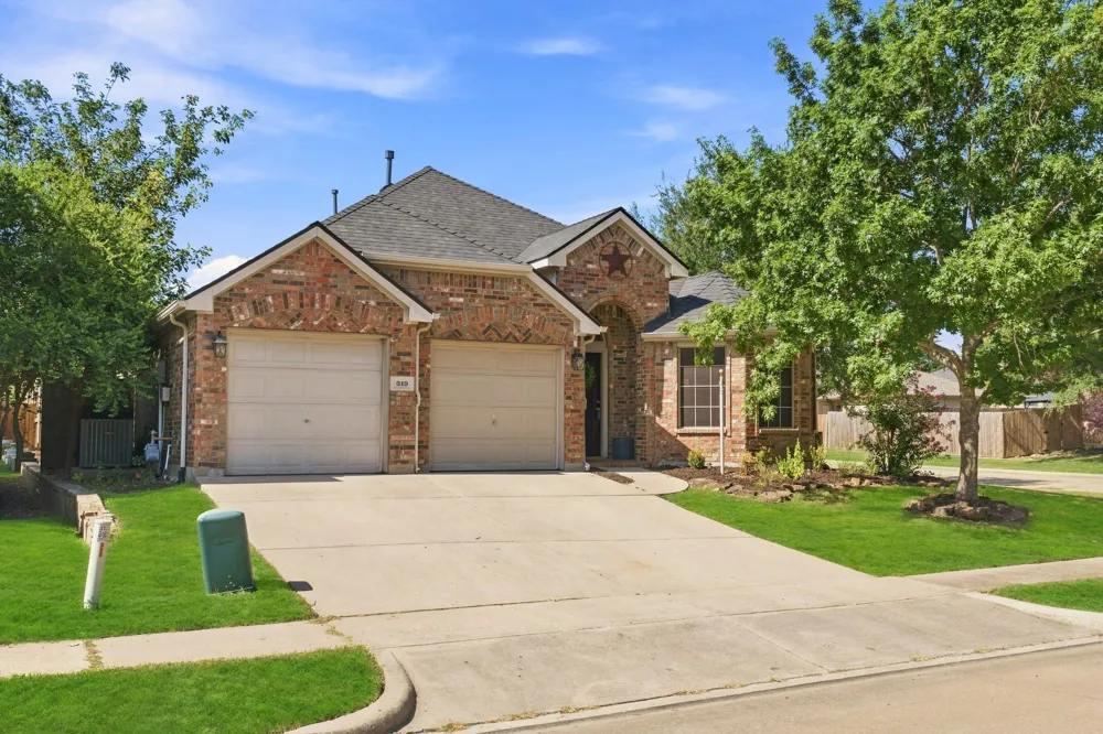 319 Sugarberry Lane Fate, TX 75087